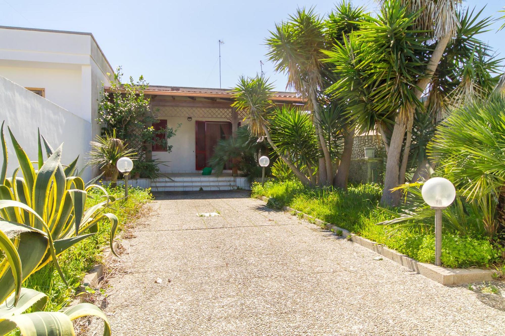Villetta Rossa With Garden - Happy Rentals Melendugno Esterno foto